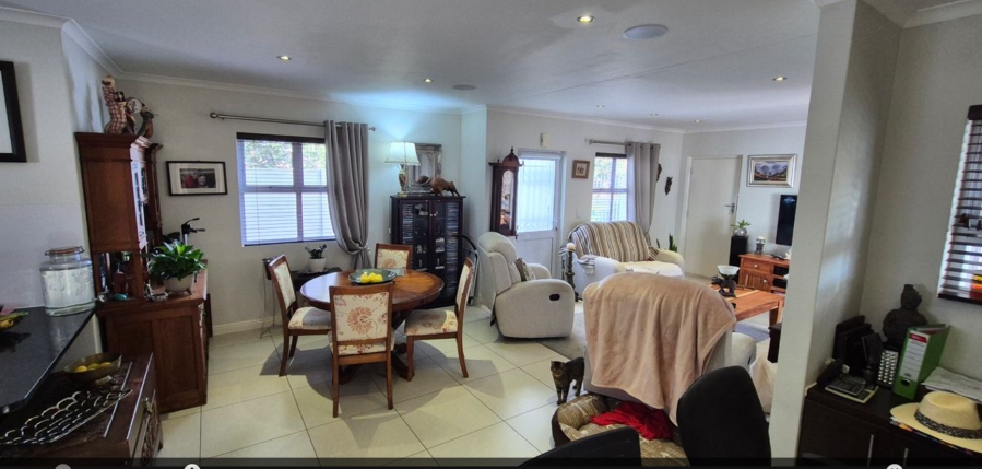3 Bedroom Property for Sale in Sunningdale Western Cape